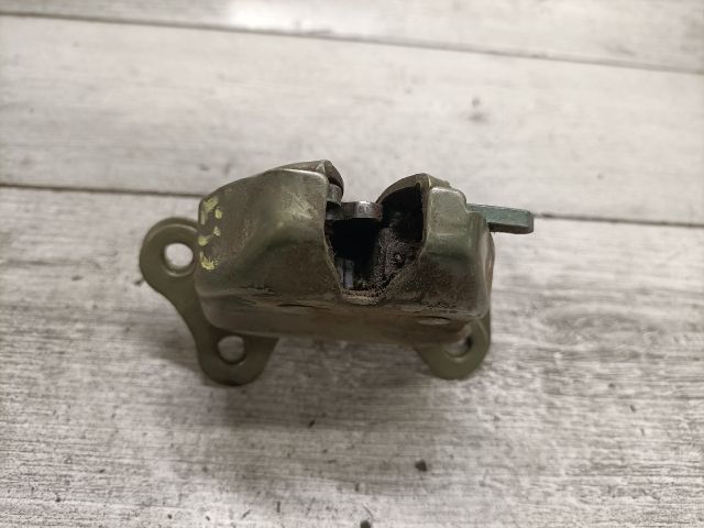 bontott SUZUKI SWIFT II Csomagtérajtó Zárszerkezet