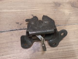 bontott SUZUKI SWIFT II Csomagtérajtó Zárszerkezet