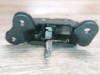 bontott SUZUKI SWIFT II Csomagtérajtó Zárszerkezet