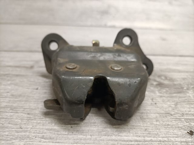 bontott SUZUKI SWIFT II Csomagtérajtó Zárszerkezet