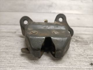 bontott SUZUKI SWIFT II Csomagtérajtó Zárszerkezet