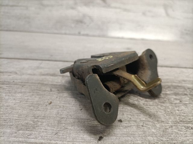 bontott SUZUKI SWIFT II Csomagtérajtó Zárszerkezet