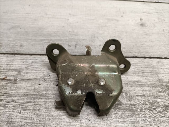 bontott SUZUKI SWIFT II Csomagtérajtó Zárszerkezet