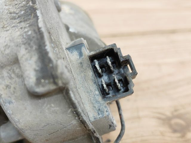 bontott SUZUKI SWIFT II Első Ablaktörlő Motor