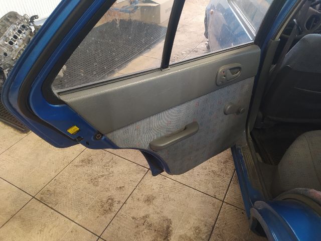 bontott SUZUKI SWIFT II Első Hamutartó