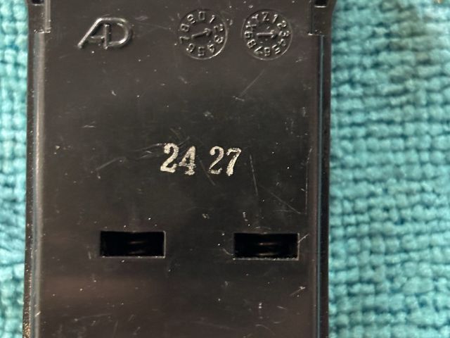 bontott SUZUKI SWIFT II Első Ködfényszóró Kapcsoló