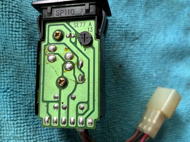 bontott SUZUKI SWIFT II Első Ködfényszóró Kapcsoló