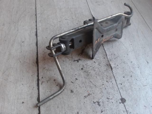 bontott SUZUKI SWIFT II Emelő