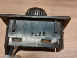 bontott SUZUKI SWIFT II Fényszórómagasság Állító Kapcsoló