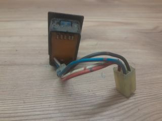 bontott SUZUKI SWIFT II Fényszórómagasság Állító Kapcsoló