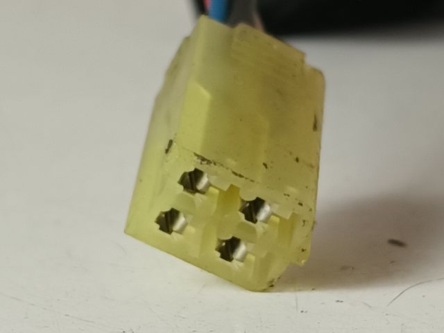 bontott SUZUKI SWIFT II Fényszórómagasság Állító Kapcsoló