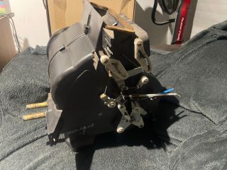 bontott SUZUKI SWIFT II Fűtés Box