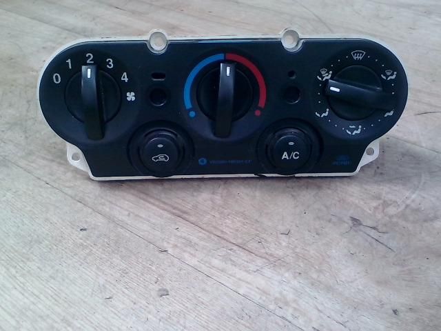 bontott SUZUKI SWIFT II Fűtéskapcsoló