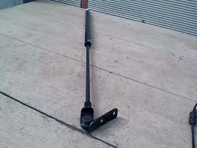 bontott SUZUKI SWIFT II Gázrugós Kitámasztó Teleszkóp Csomagtérajtó Bal