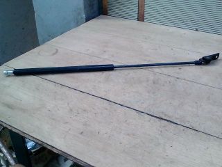 bontott SUZUKI SWIFT II Gázrugós Kitámasztó Teleszkóp Csomagtérajtó Bal