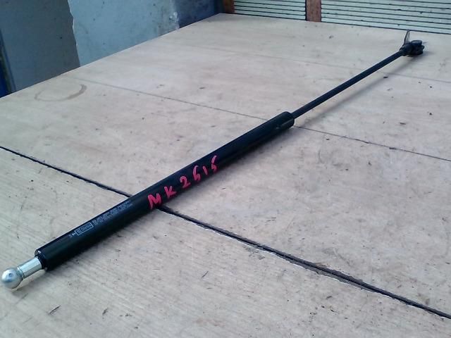 bontott SUZUKI SWIFT II Gázrugós Kitámasztó Teleszkóp Csomagtérajtó Jobb