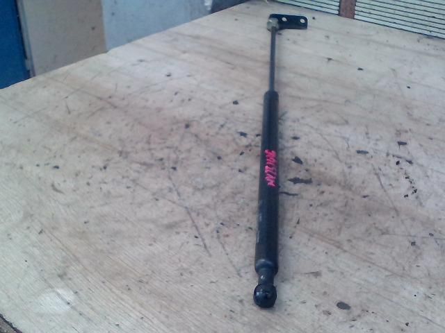 bontott SUZUKI SWIFT II Gázrugós Kitámasztó Teleszkóp Csomagtérajtó Jobb