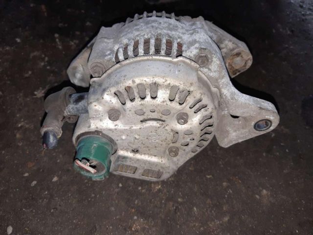 bontott SUZUKI SWIFT II Generátor