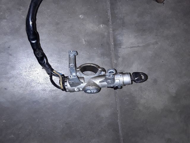 bontott SUZUKI SWIFT II Gyújtáskapcsoló Házzal