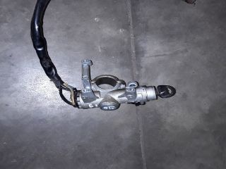 bontott SUZUKI SWIFT II Gyújtáskapcsoló Házzal