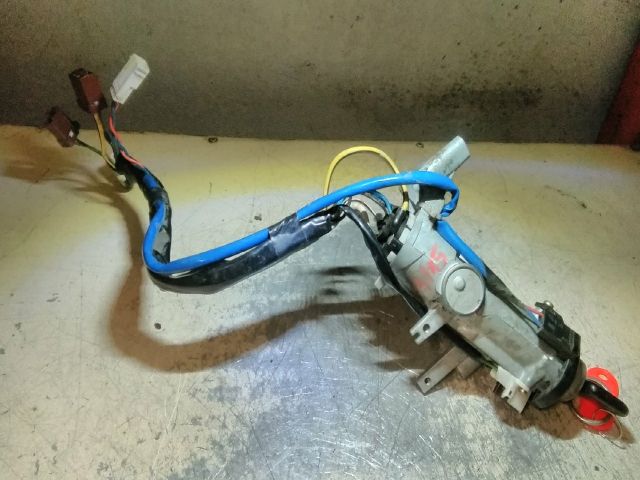 bontott SUZUKI SWIFT II Gyújtáskapcsoló Házzal