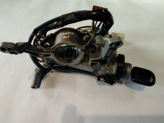 bontott SUZUKI SWIFT II Gyújtáskapcsoló Házzal