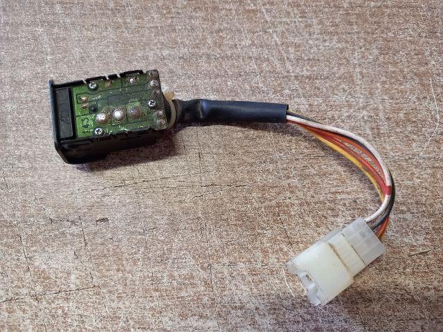 bontott SUZUKI SWIFT II Hátsó Ablaktörlő Kapcsoló