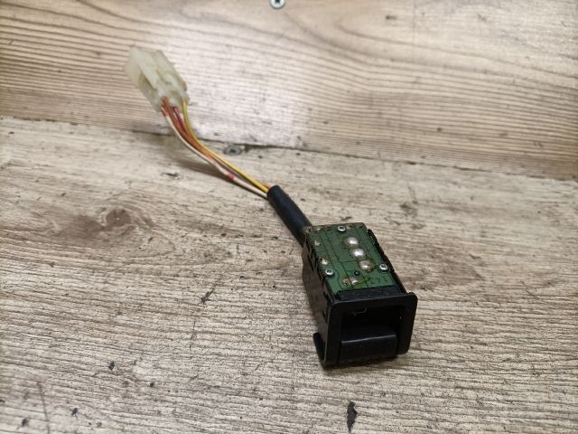 bontott SUZUKI SWIFT II Hátsó Ablaktörlő Kapcsoló