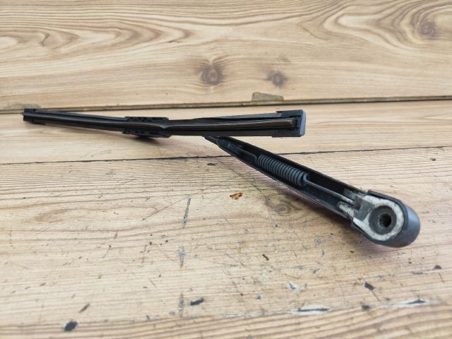 bontott SUZUKI SWIFT II Hátsó Ablaktörlő Kar