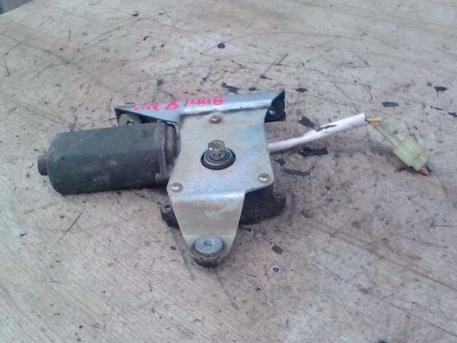 bontott SUZUKI SWIFT II Hátsó Ablaktörlő Motor