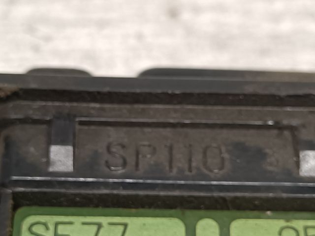 bontott SUZUKI SWIFT II Hátsó Ködzárófény Kapcsoló