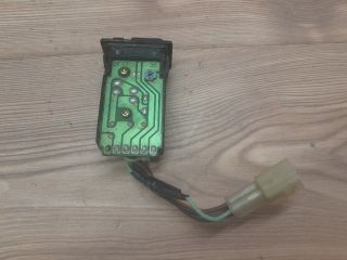 bontott SUZUKI SWIFT II Hátsó Ködzárófény Kapcsoló