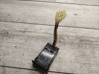 bontott SUZUKI SWIFT II Hátsó Ködzárófény Kapcsoló