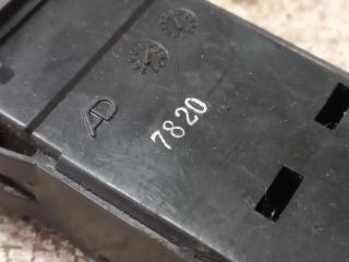 bontott SUZUKI SWIFT II Hátsó Ködzárófény Kapcsoló