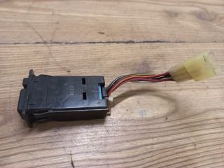 bontott SUZUKI SWIFT II Hátsó Ködzárófény Kapcsoló