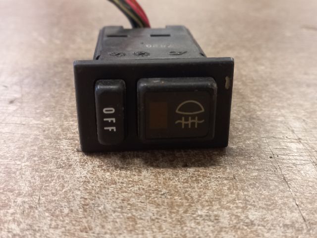 bontott SUZUKI SWIFT II Hátsó Ködzárófény Kapcsoló