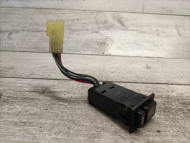 bontott SUZUKI SWIFT II Hátsó Ködzárófény Kapcsoló