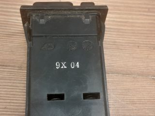 bontott SUZUKI SWIFT II Hátsó Ködzárófény Kapcsoló