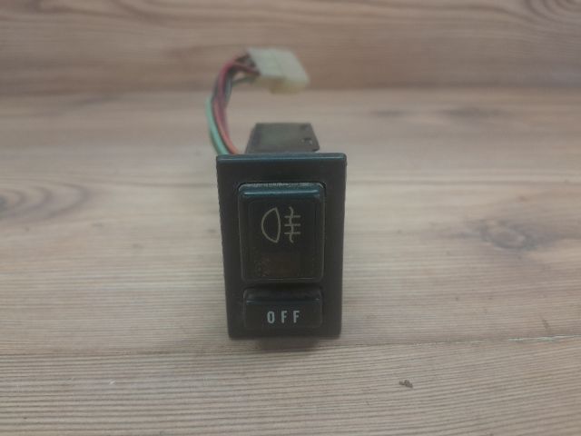 bontott SUZUKI SWIFT II Hátsó Ködzárófény Kapcsoló