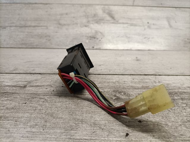 bontott SUZUKI SWIFT II Hátsó Ködzárófény Kapcsoló