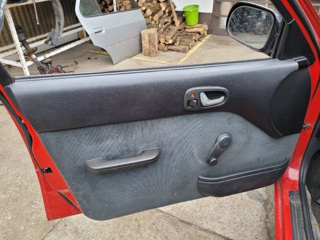 bontott SUZUKI SWIFT II Hátsó középső Biztonsági Öv