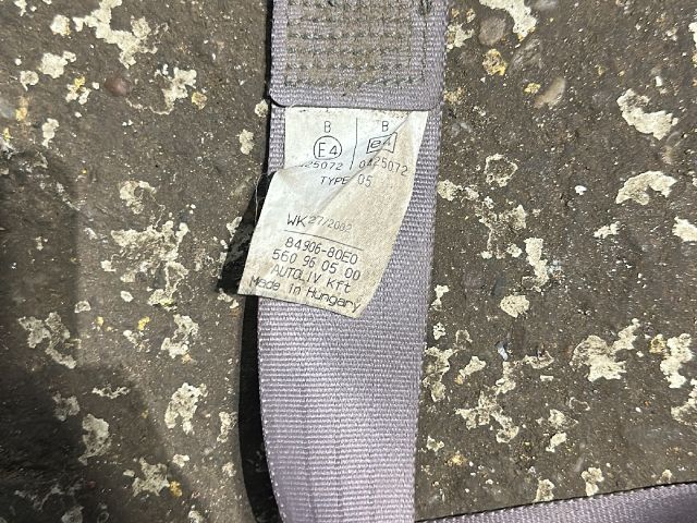 bontott SUZUKI SWIFT II Hátsó középső Biztonsági Öv