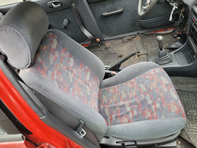 bontott SUZUKI SWIFT II Hátsó középső Biztonsági Öv