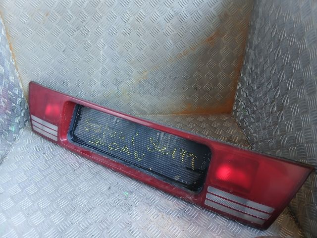 bontott SUZUKI SWIFT II Hátsó Lámpa Szett