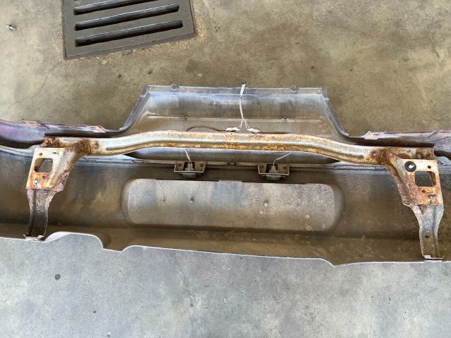 bontott SUZUKI SWIFT II Hátsó Lökhárító (Üresen)