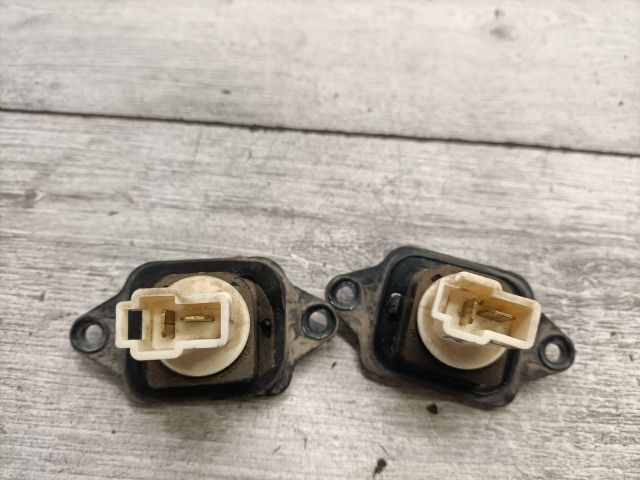 bontott SUZUKI SWIFT II Hátsó Rendszámtábla Világítás