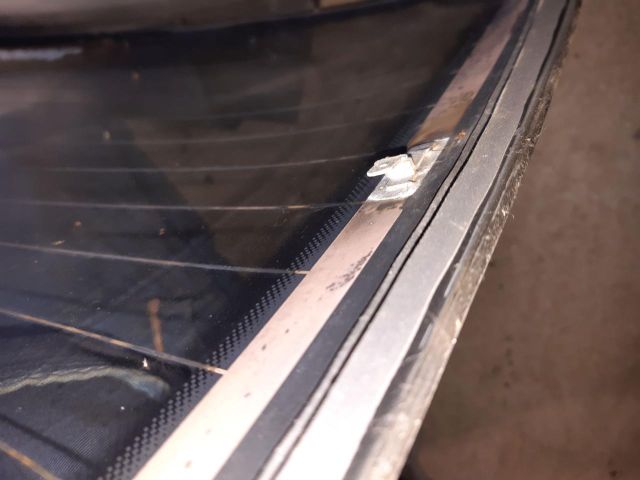 bontott SUZUKI SWIFT II Hátsó Szélvédő