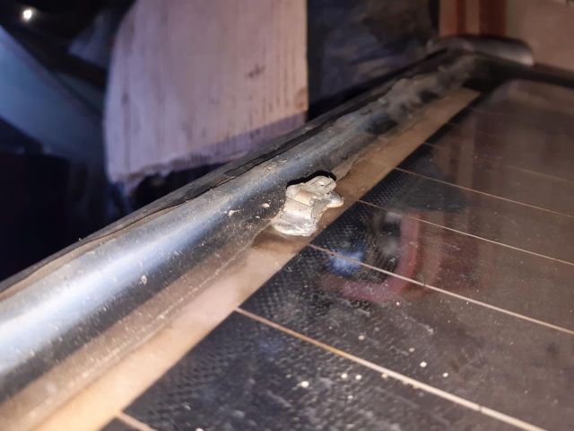 bontott SUZUKI SWIFT II Hátsó Szélvédő