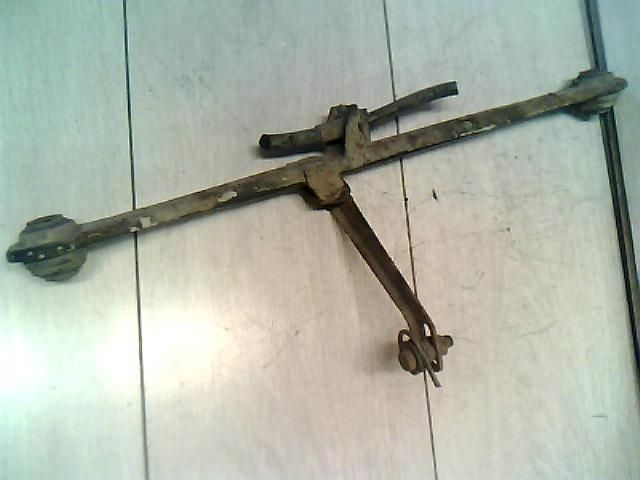 bontott SUZUKI SWIFT II Hátsó Vízszintes Stabilizátor Rúd