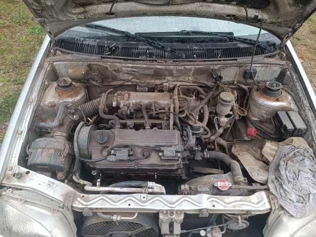 bontott SUZUKI SWIFT II Homlokfal Burkolat